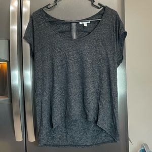 American Eagle short sleeve shirt, hi-low hem and zippered back